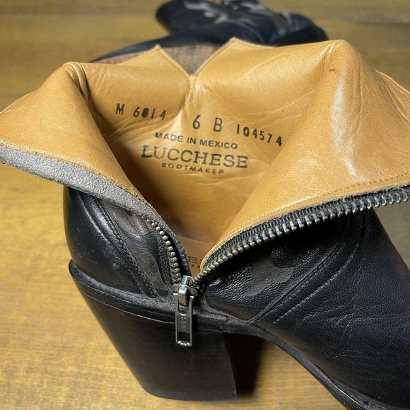 Women's Luchessi Ankle Boots 6B Zipper Black Etched Leather Block Heel - Picture 5 of 6